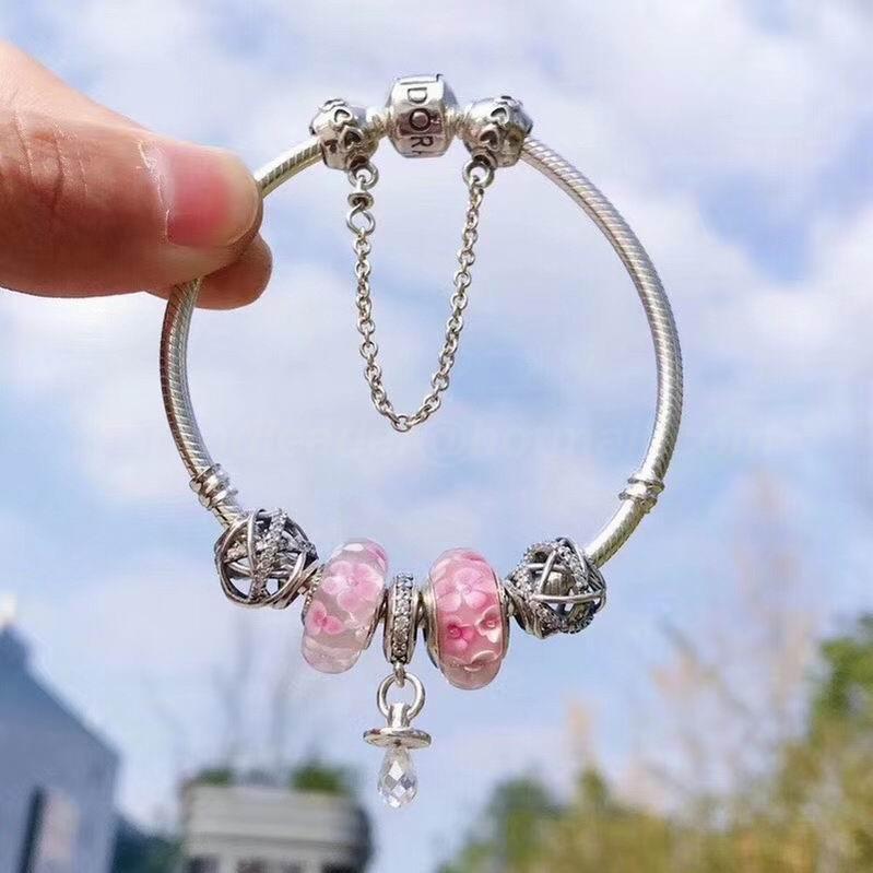 Pandora Bracelets 724